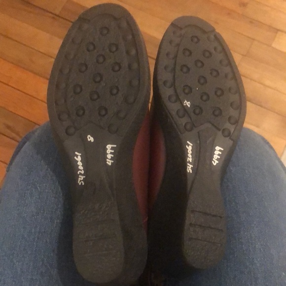 ***Canadian** Martino Burgundy tall boots with lace up calves and wedge heel - Picture 11 of 11